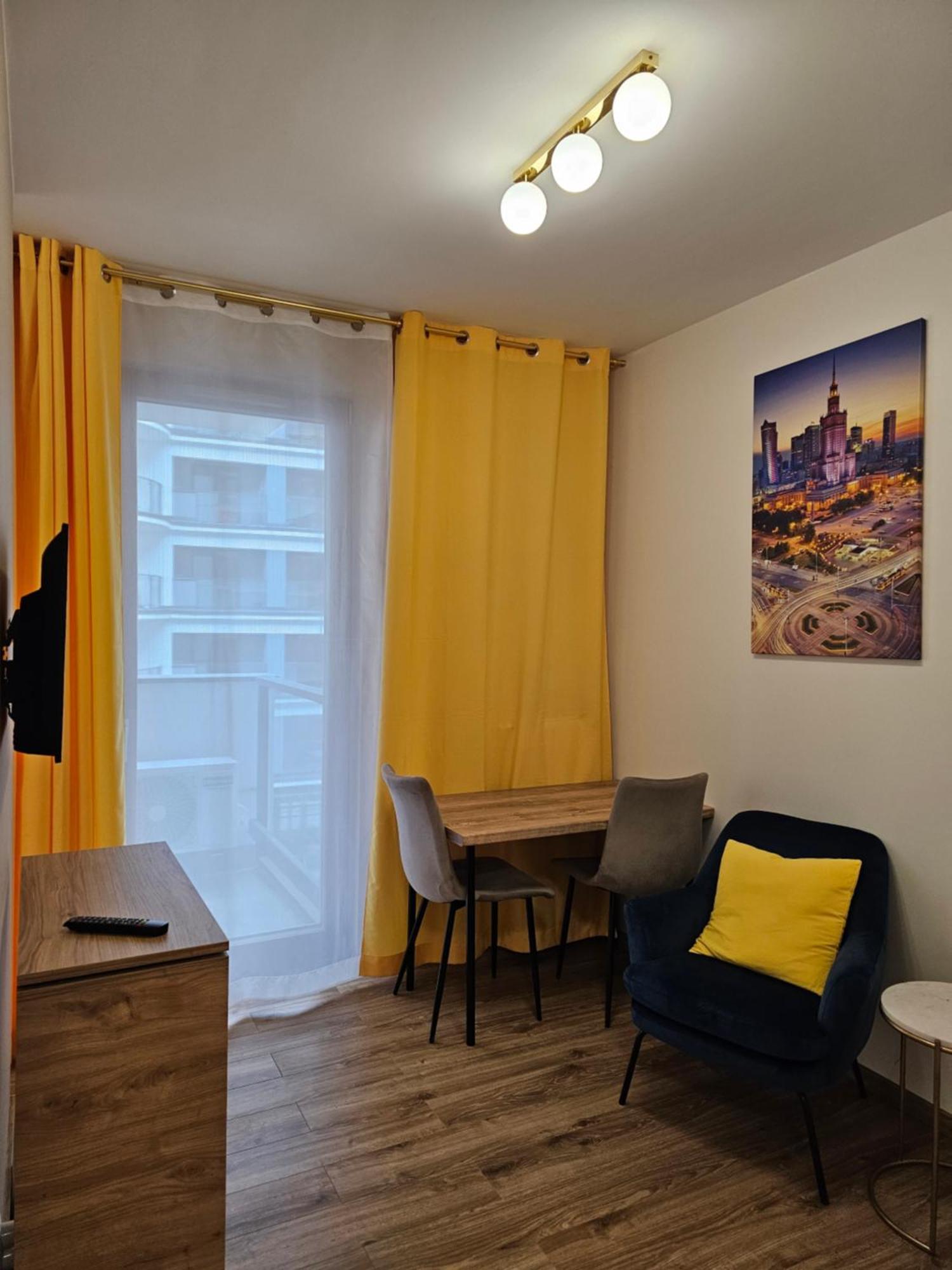 Apartamenty Wola Tower Warsaw Exterior photo